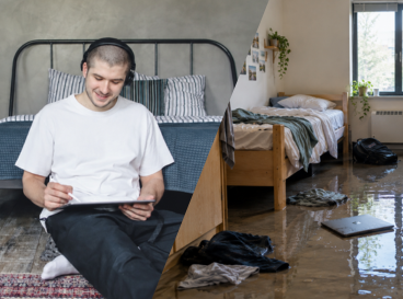 Who pays for damage or theft to a college student's belongings