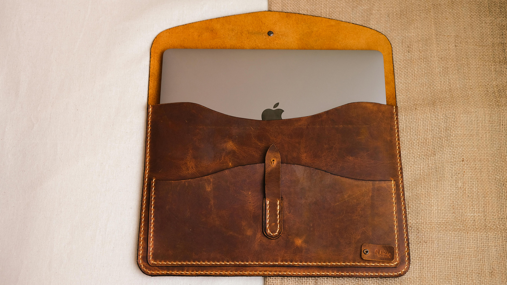 Laptop sleeve